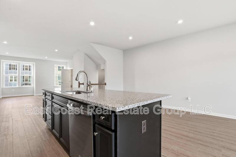 Townhouse for rent at 105 Dripping Spring Dr, Hedgesville, WV 25427