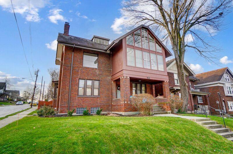 Apartment for rent at 2881 Observatory Ave #2, Cincinnati, OH 45208
