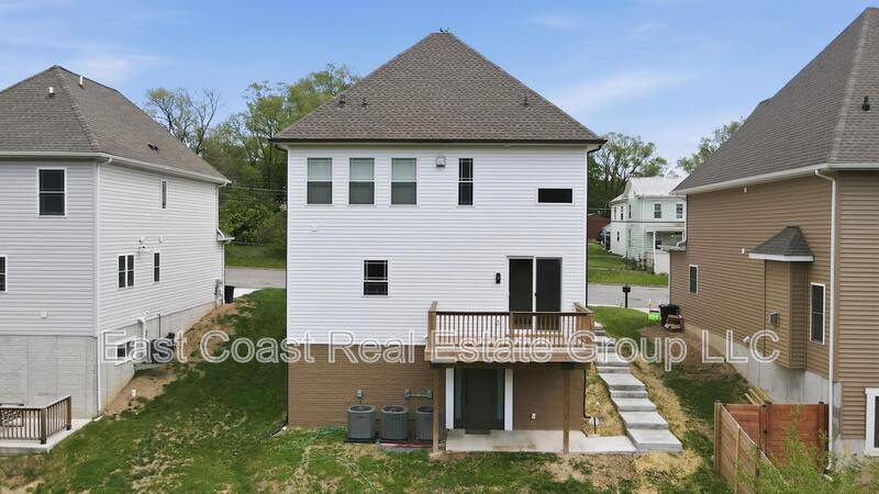 Apartment for rent at 530 N Third St #B, Martinsburg, WV 25404