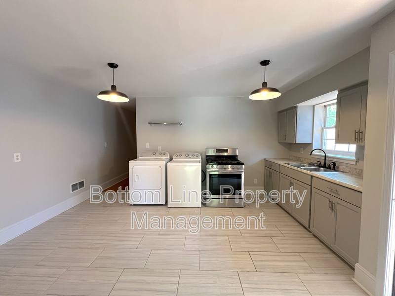 Apartment for rent at 1943 Wilmore Dr, Charlotte, NC 28203