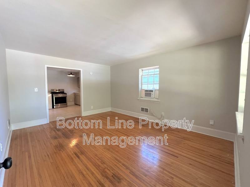 Apartment for rent at 1943 Wilmore Dr, Charlotte, NC 28203