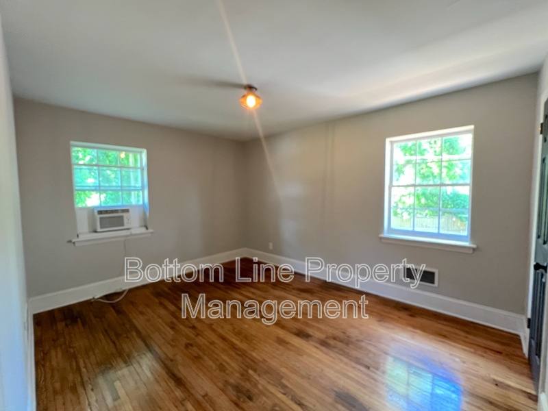 Apartment for rent at 1943 Wilmore Dr, Charlotte, NC 28203
