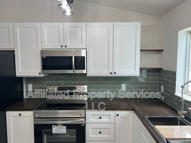 Apartment for rent at 5214 Stacy St #20, West Palm Beach, FL 33417
