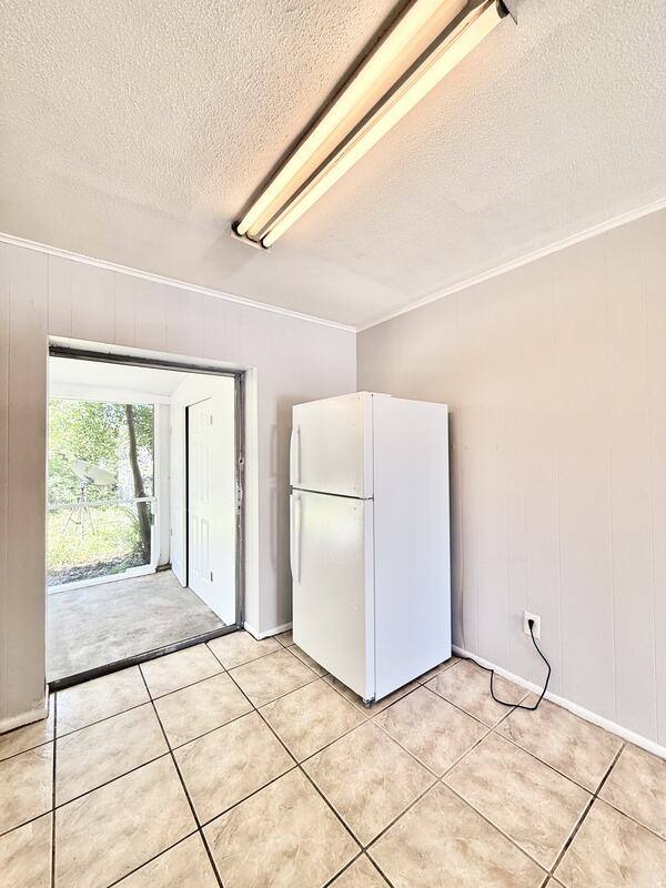 Apartment for rent at 605 64th Ave W, Bradenton, FL 34207
