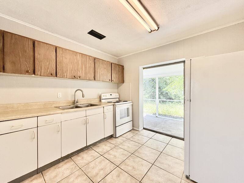 Apartment for rent at 605 64th Ave W, Bradenton, FL 34207