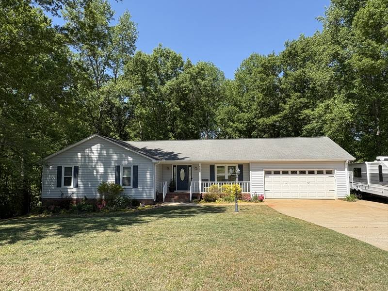 House for rent at 321 N Valley View Dr, Taylors, SC 29687