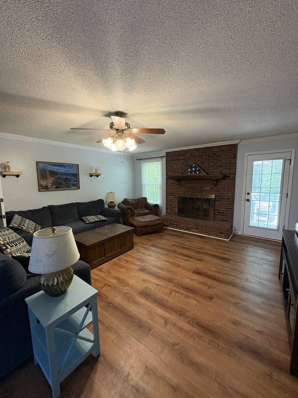 House for rent at 321 N Valley View Dr, Taylors, SC 29687