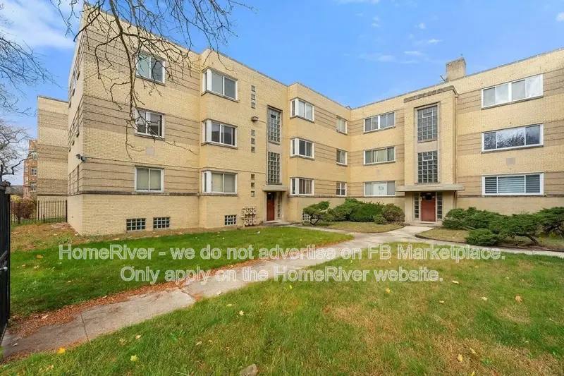 Apartment for rent at 2038 E 72nd Place #3, Chicago, IL 60649