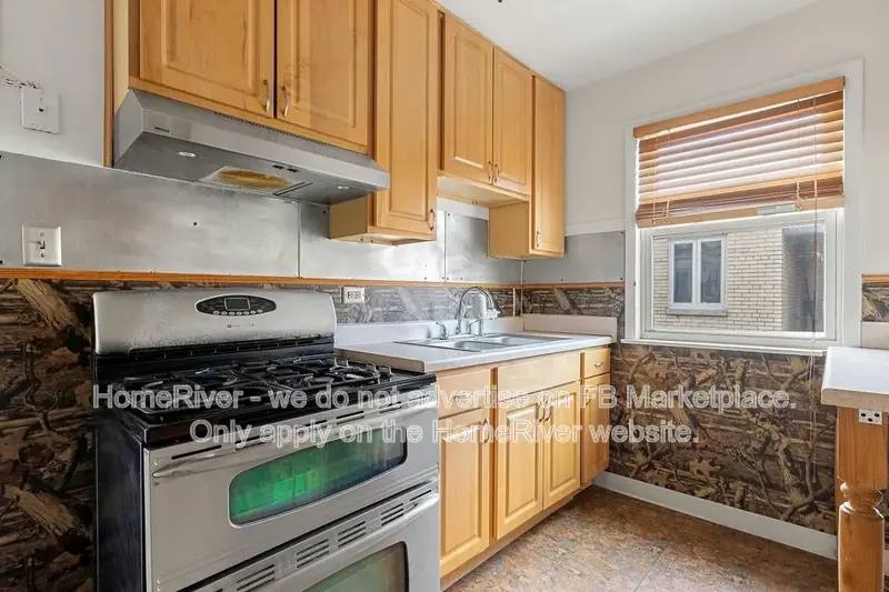 Apartment for rent at 2038 E 72nd Place #3, Chicago, IL 60649
