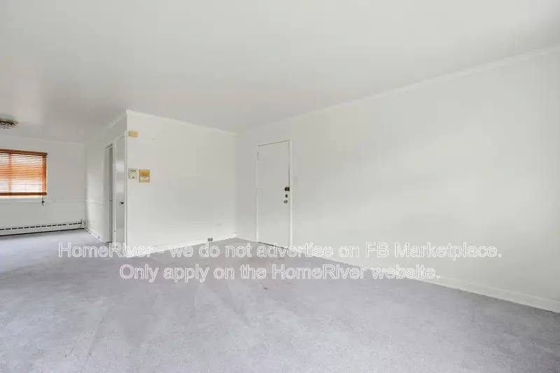 Apartment for rent at 2038 E 72nd Place #3, Chicago, IL 60649