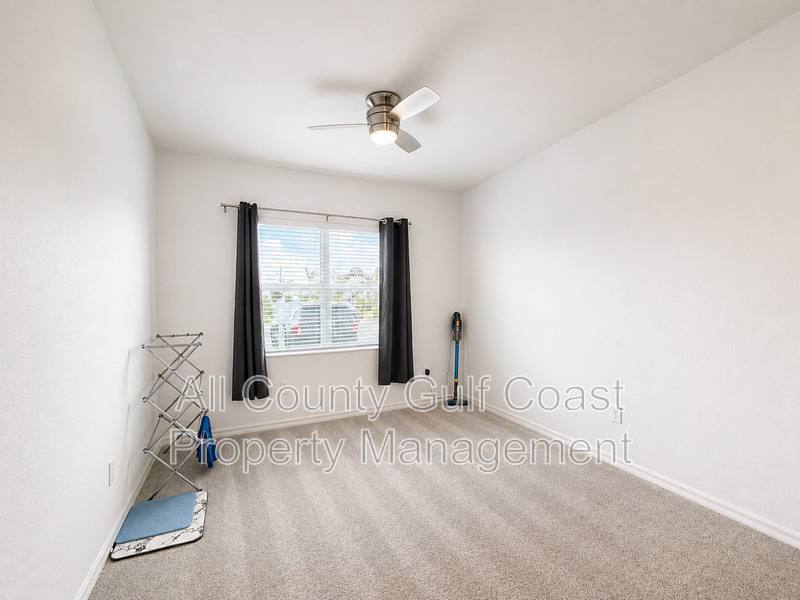House for rent at 5628 Lightning Whelk Lane, Bradenton, FL 34211