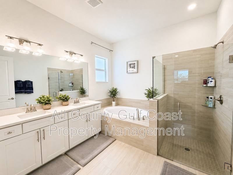 House for rent at 5628 Lightning Whelk Lane, Bradenton, FL 34211