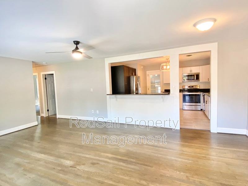 House for rent at 10 Westlawn Dr, Hampton, VA 23664