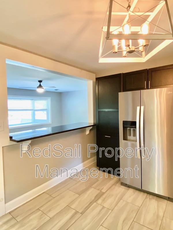 House for rent at 10 Westlawn Dr, Hampton, VA 23664