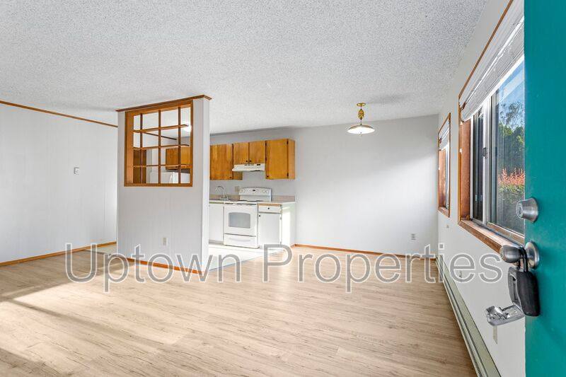 Apartment for rent at 1508 SW Dewitt St #7, Portland, OR 97239