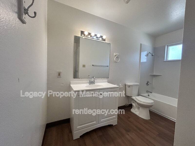 Apartment for rent at 4552 Ashcroft Ave #36D, Sacramento, CA 95841