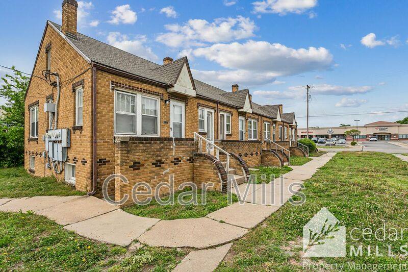 Apartment for rent at 405 N Hillside #5, Wichita, KS 67214