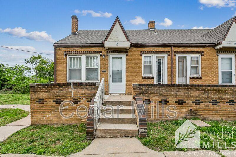 Apartment for rent at 405 N Hillside #5, Wichita, KS 67214