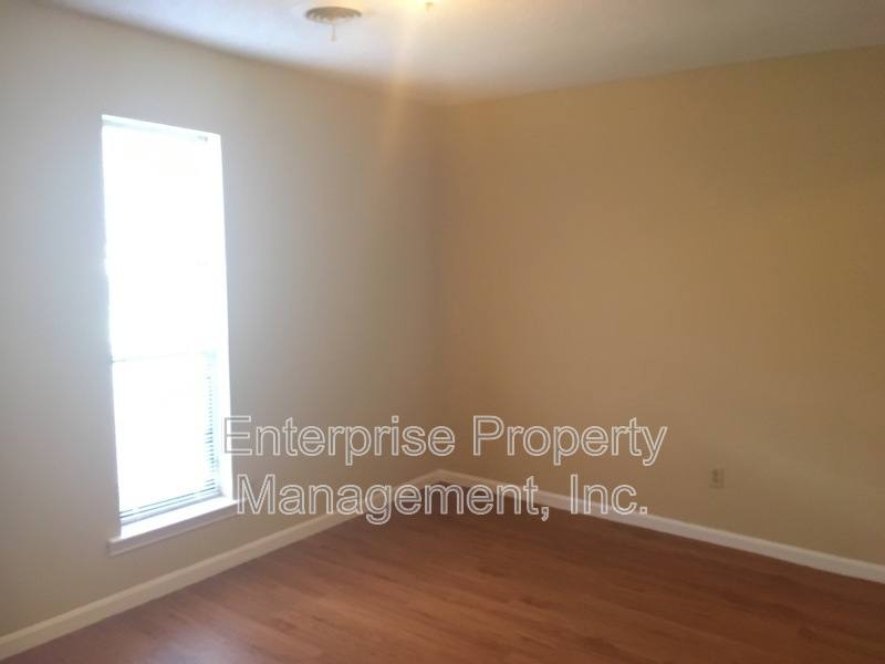 House for rent at 7019 Shadow Oaks Dr, Memphis, TN 38125