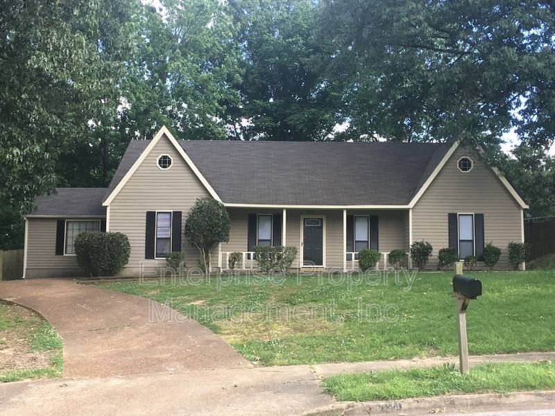 House for rent at 7019 Shadow Oaks Dr, Memphis, TN 38125