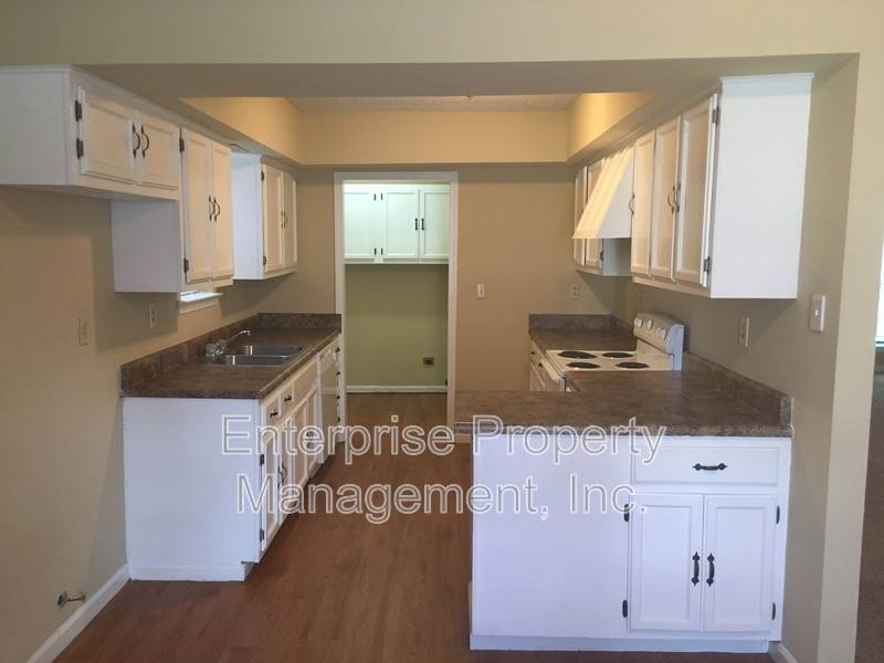 House for rent at 7019 Shadow Oaks Dr, Memphis, TN 38125