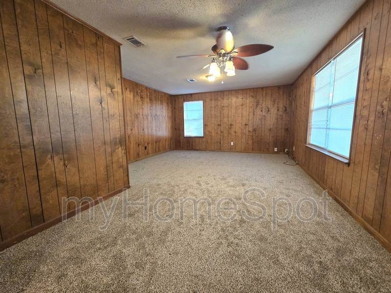 House for rent at 3230 Palmdale Ave, Pensacola, FL 32526