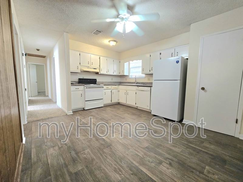 House for rent at 3230 Palmdale Ave, Pensacola, FL 32526