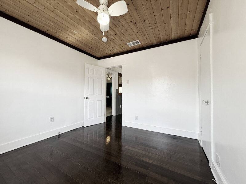 Apartment for rent at 1661 W 36th Place, Los Angeles, CA 90018