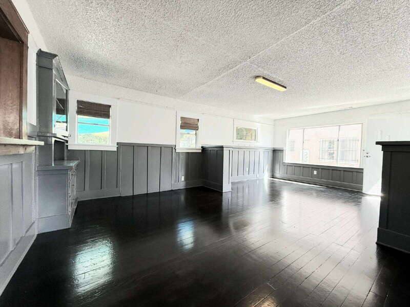 Apartment for rent at 1661 W 36th Place, Los Angeles, CA 90018