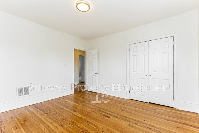 Apartment for rent at 114 Walnut St, Audubon, NJ 08106