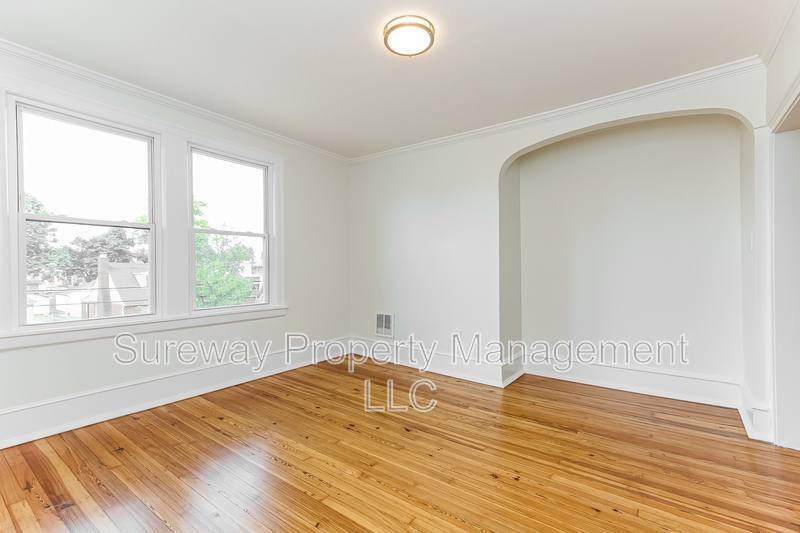 Apartment for rent at 114 Walnut St, Audubon, NJ 08106