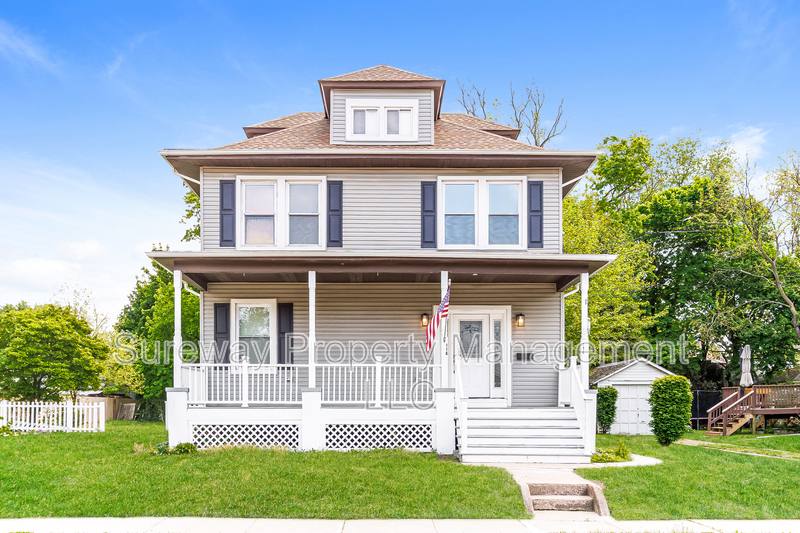 Apartment for rent at 114 Walnut St, Audubon, NJ 08106