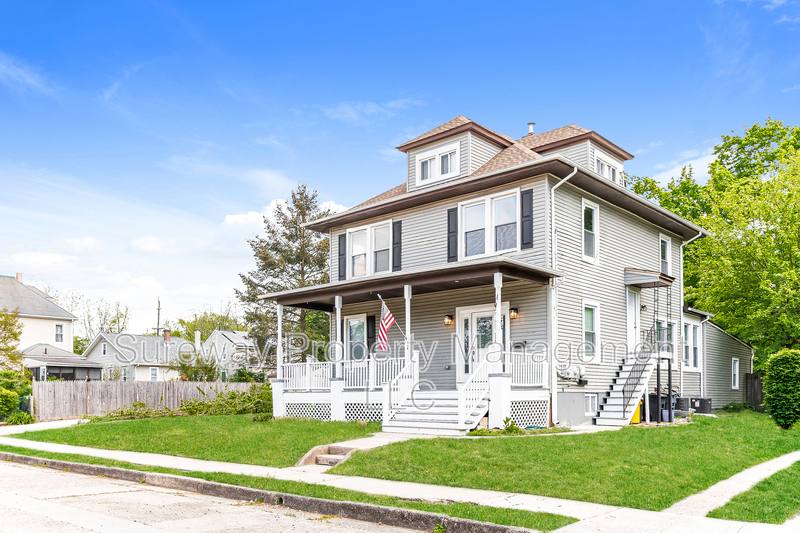 Apartment for rent at 114 Walnut St, Audubon, NJ 08106