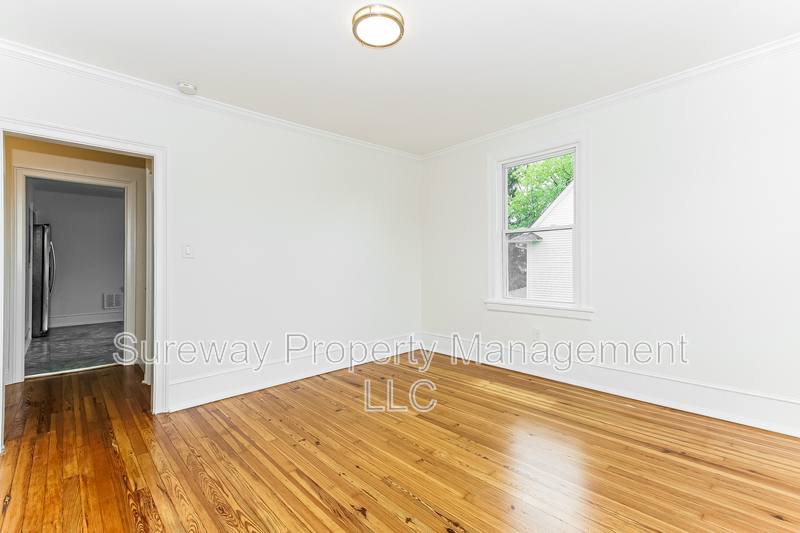 Apartment for rent at 114 Walnut St, Audubon, NJ 08106