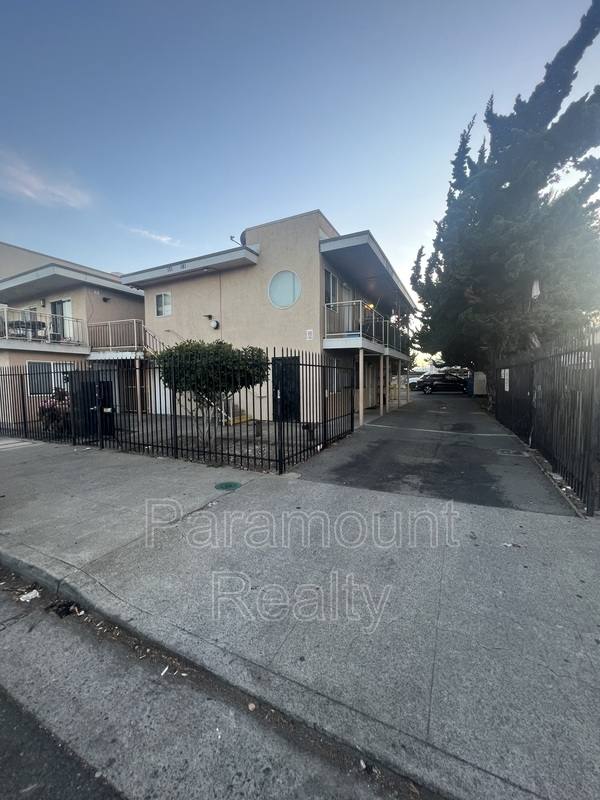Apartment for rent at 177 22nd St, Richmond, CA 94801