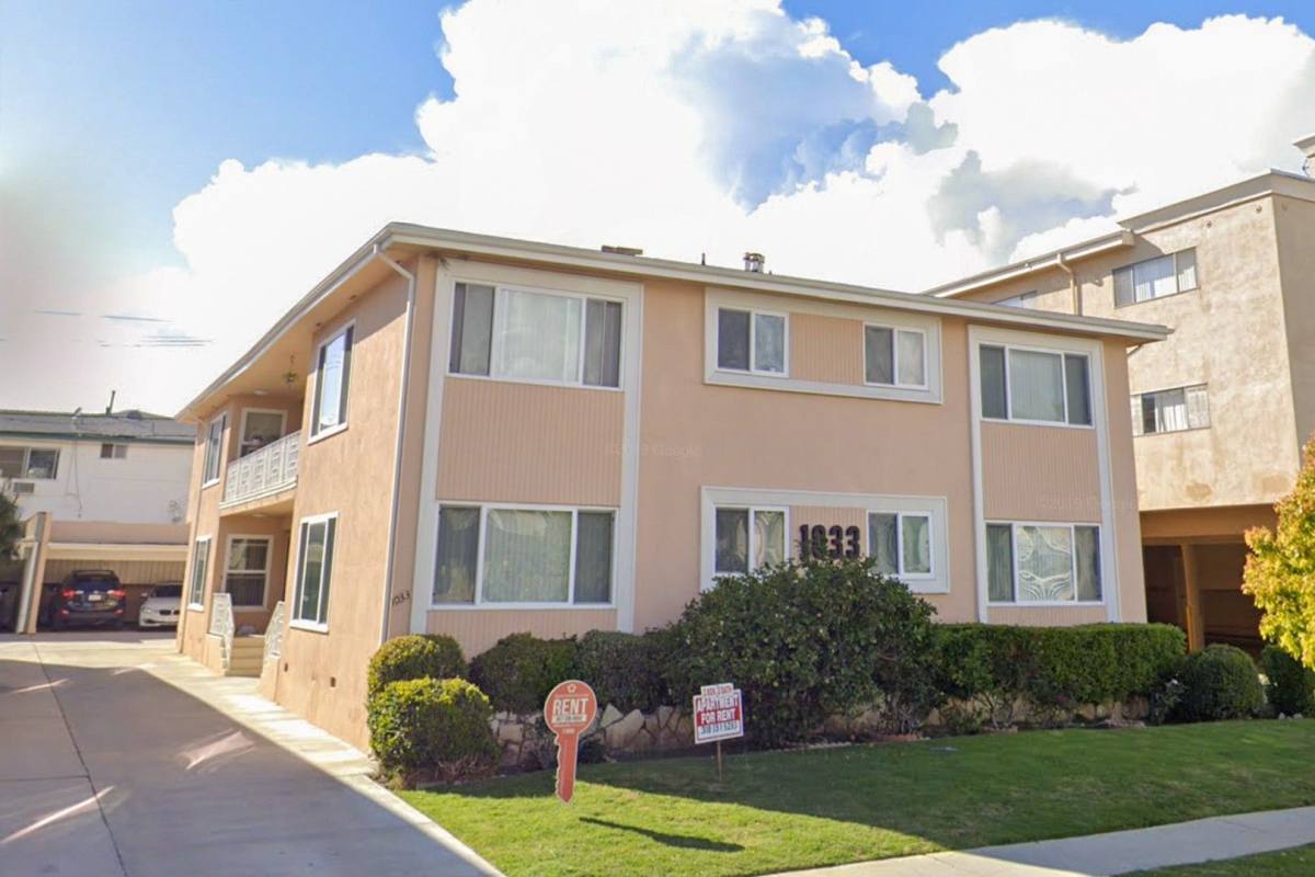 Apartment for rent at 1033 S Holt Ave, Los Angeles, CA 90035