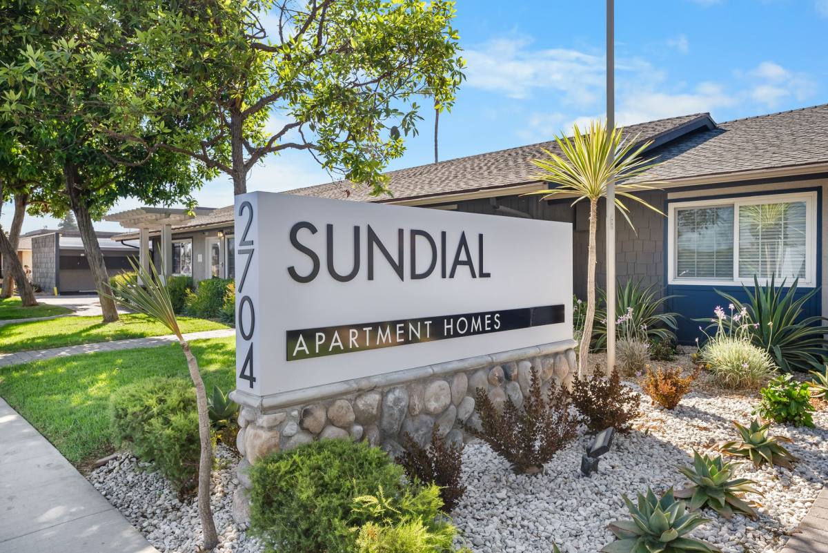 Apartment for rent at 2704 W Ball Rd, Anaheim, CA 92804