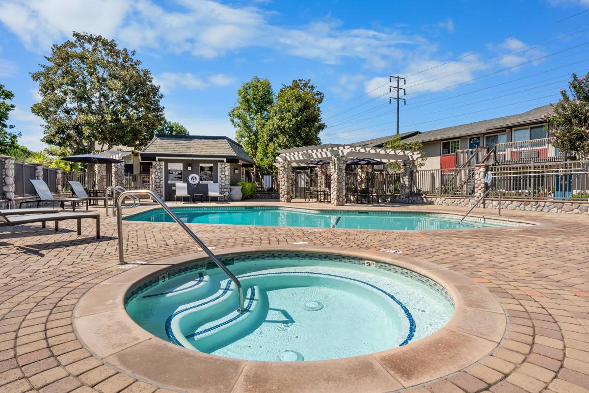 Apartment for rent at 2704 W Ball Rd, Anaheim, CA 92804