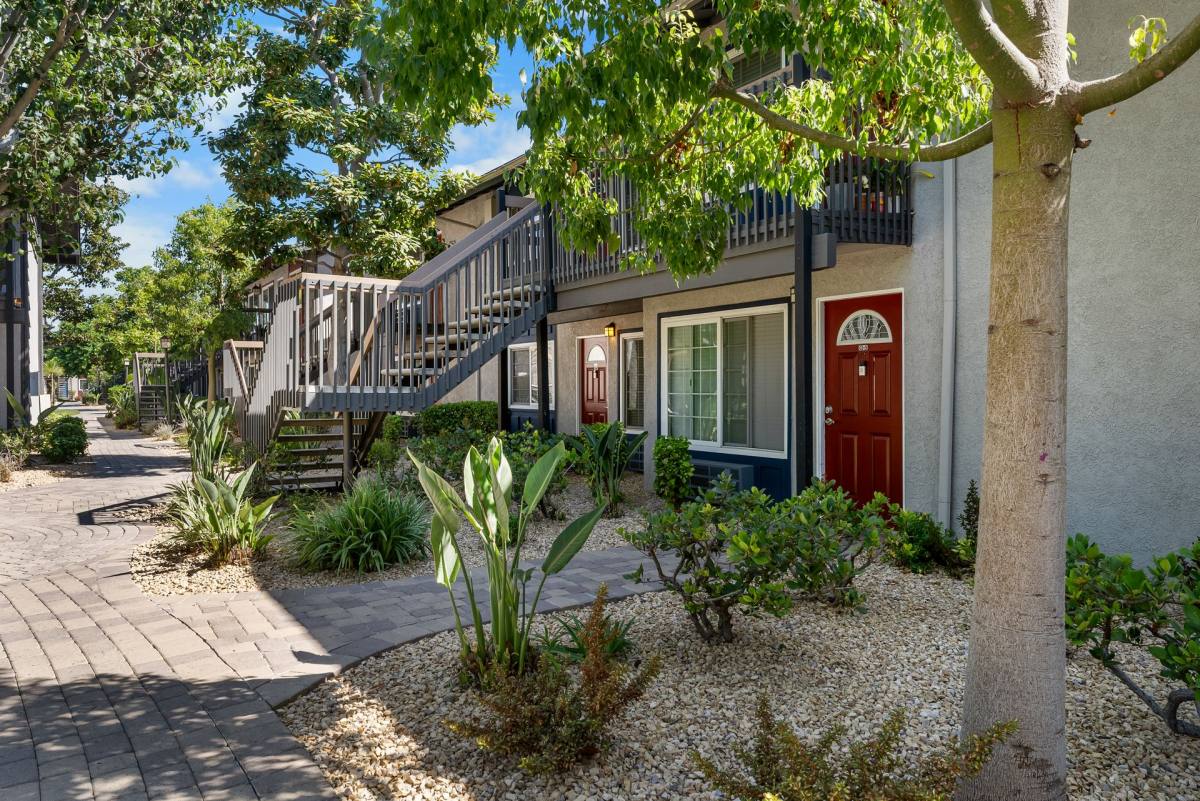 Apartment for rent at 2704 W Ball Rd, Anaheim, CA 92804