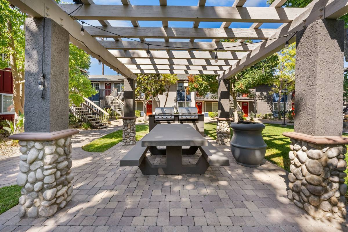 Apartment for rent at 2704 W Ball Rd, Anaheim, CA 92804