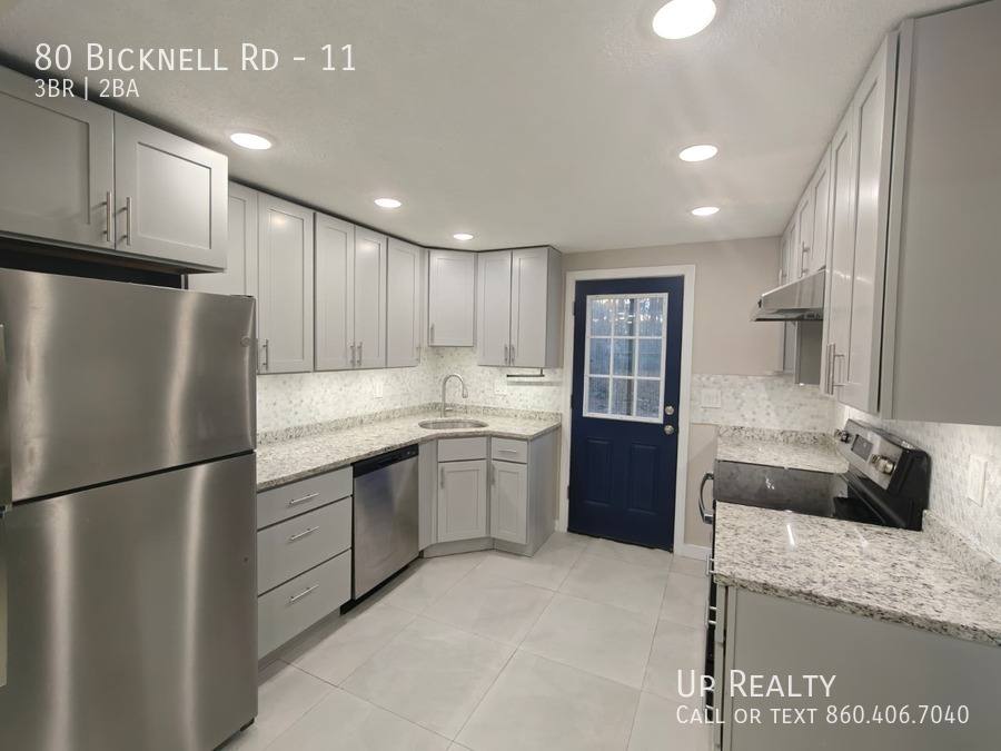 Apartment for rent at 80 Bicknell Rd, Ashford, CT 06278