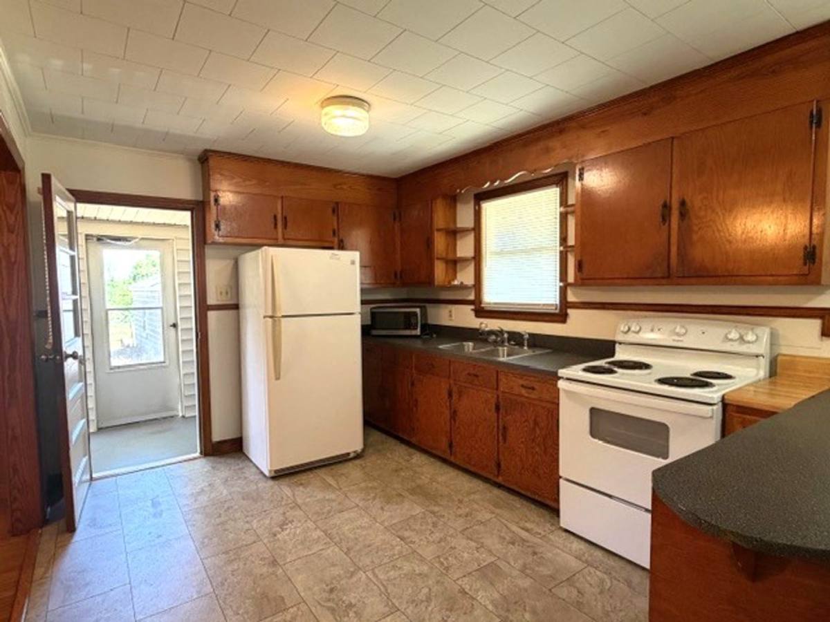 House for rent at 929 E Haggard Ave, Elon, NC 27244