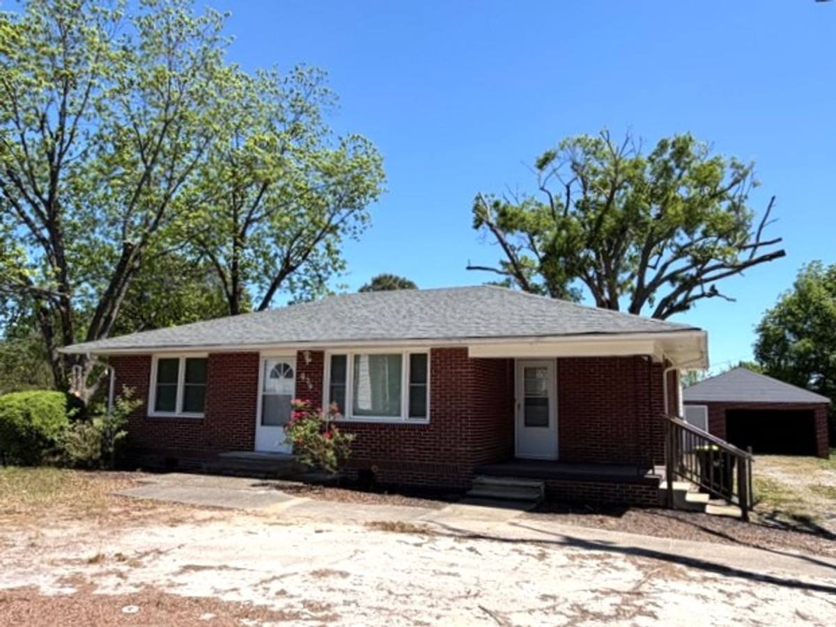 House for rent at 929 E Haggard Ave, Elon, NC 27244