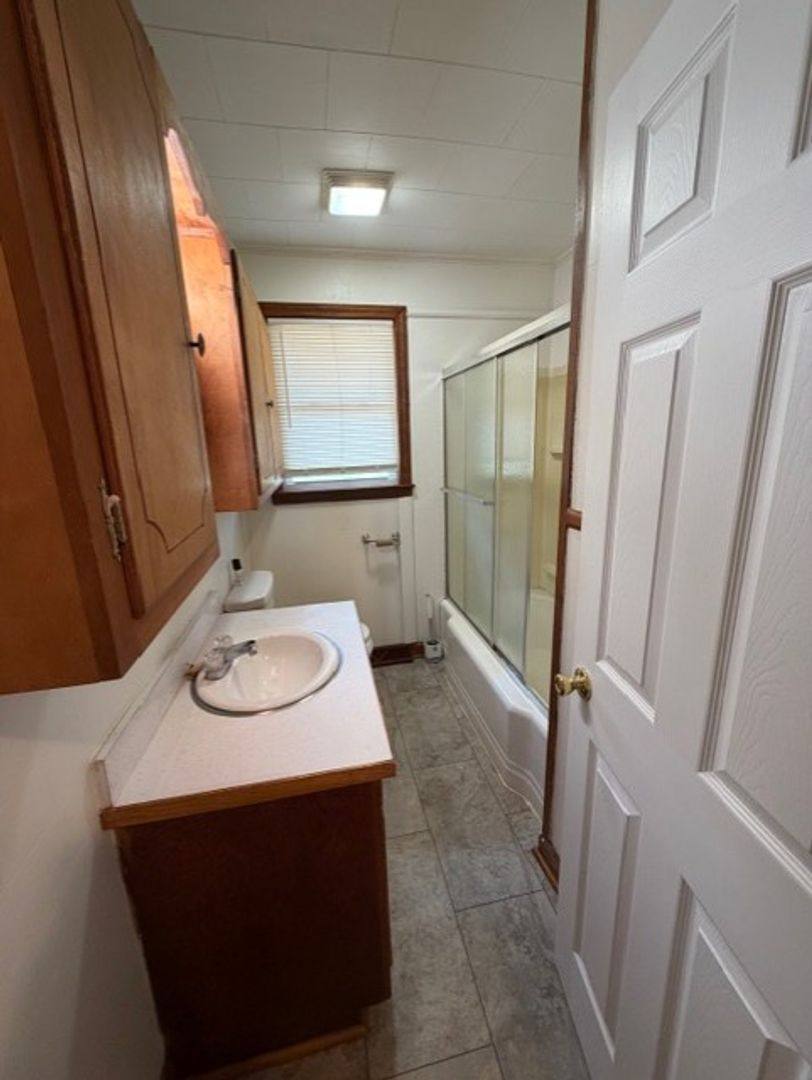 House for rent at 929 E Haggard Ave, Elon, NC 27244