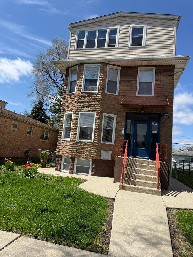 Apartment for rent at 2542 N Newcastle, Elmwood Park, IL 60707