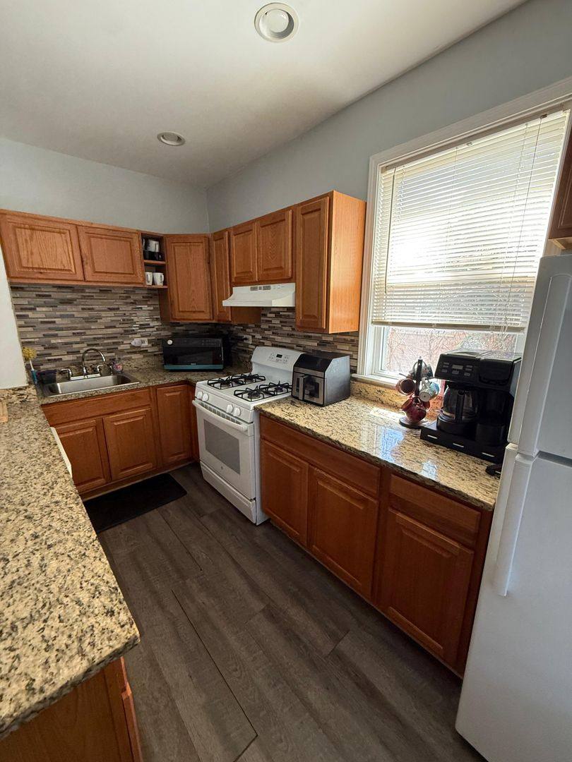 Apartment for rent at 2542 N Newcastle, Elmwood Park, IL 60707