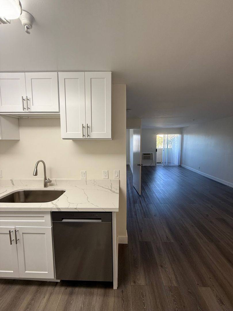Apartment for rent at 750 S Carondelet St, Los Angeles, CA 90057