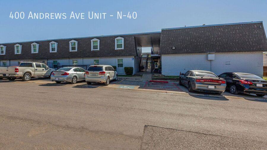 Apartment for rent at 400 Andrews Ave, Dallas, TX 75211