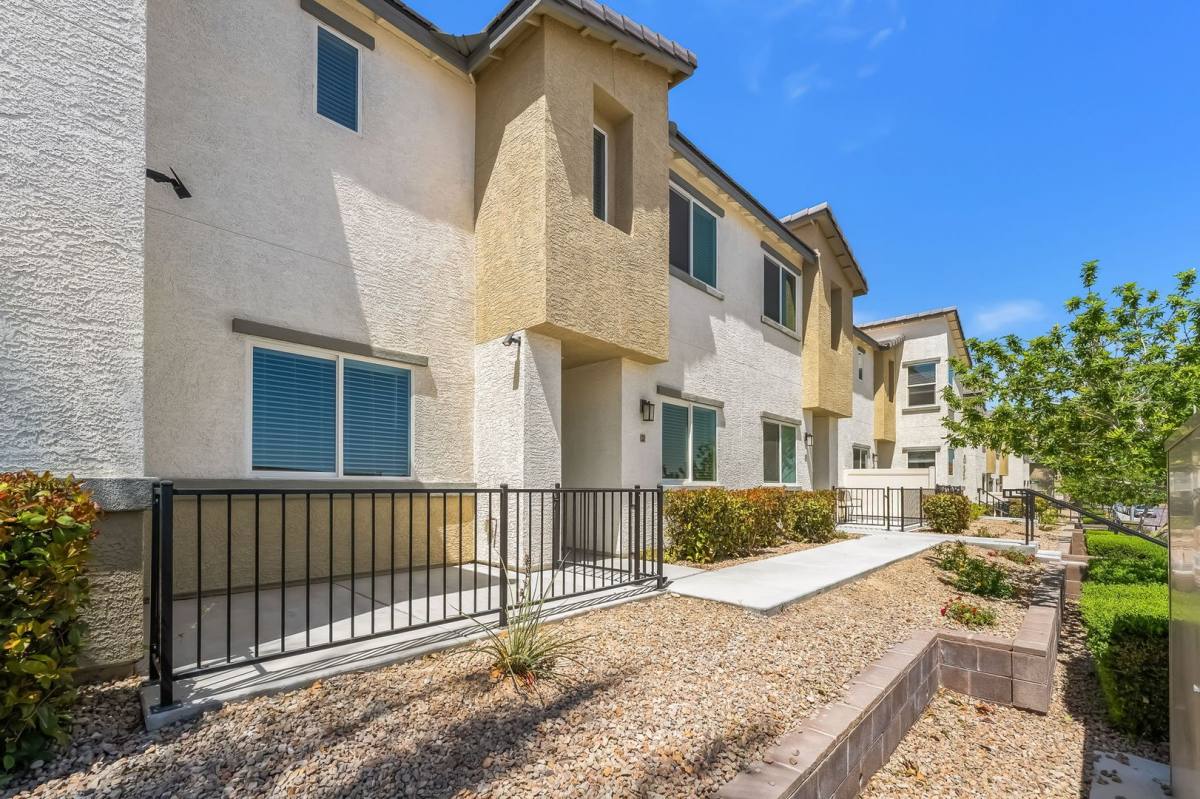 Townhouse for rent at 12184 Mojave Gold Rd, Las Vegas, NV 89183