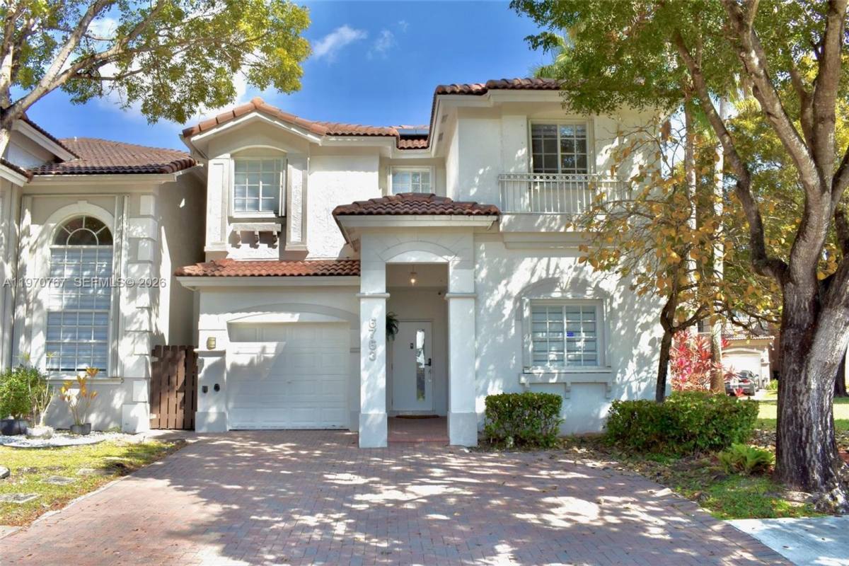 House for rent at 6763 NW 107th Place, Miami, FL 33178